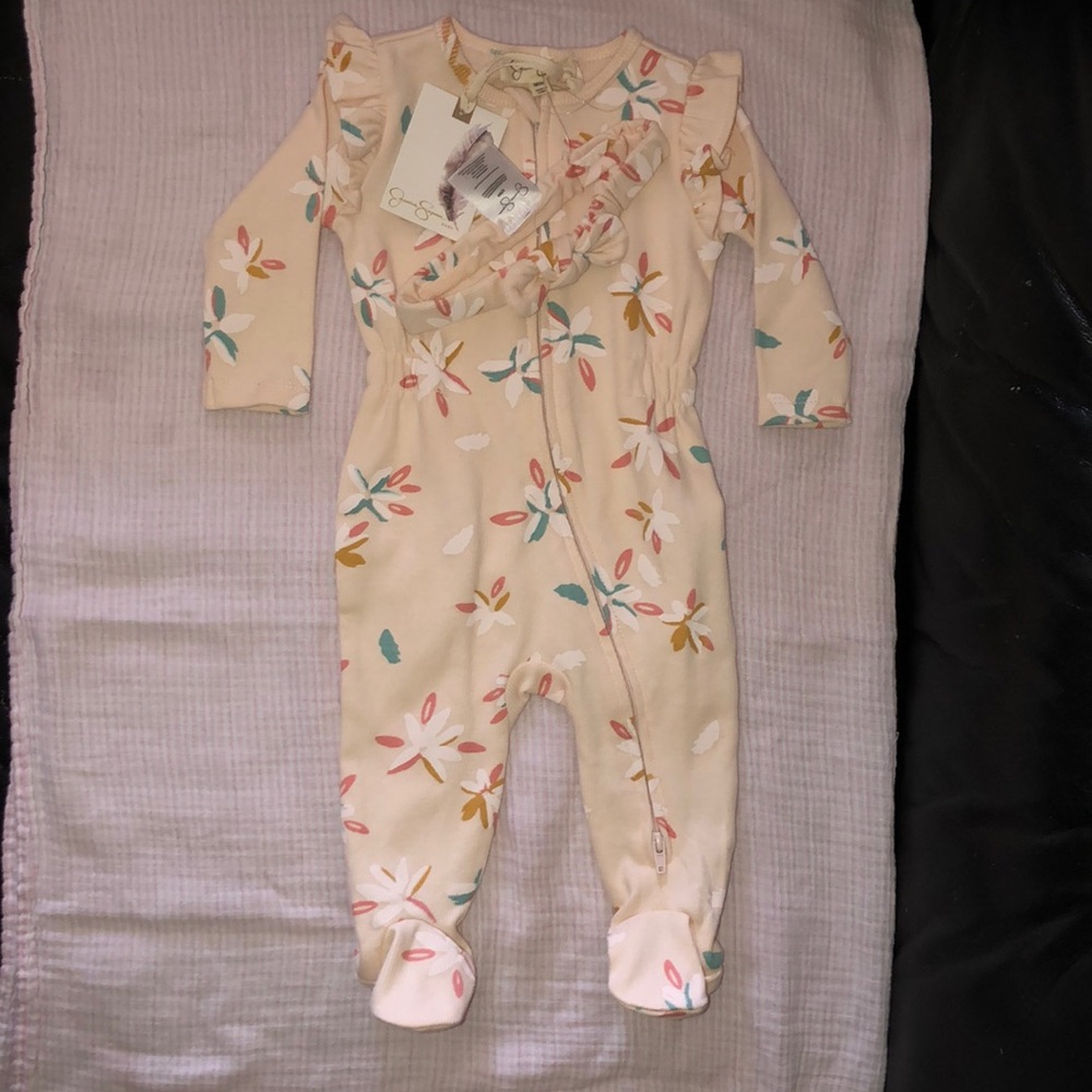 Set of two baby play jumpsuit with headband